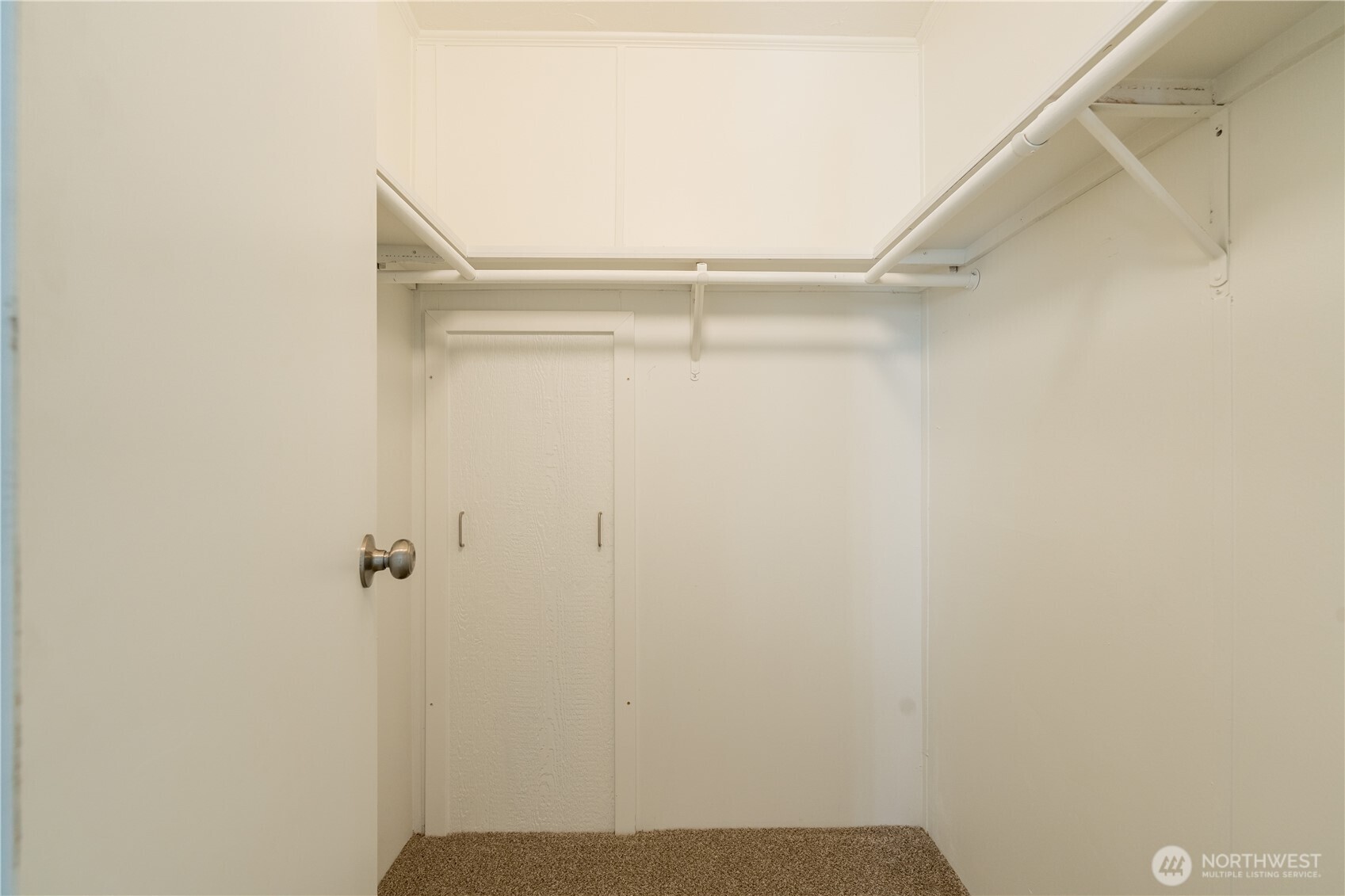 3408 Old Highway 99 North Road Burlington, WA 98233 - Photo 16 of 38 a view of room