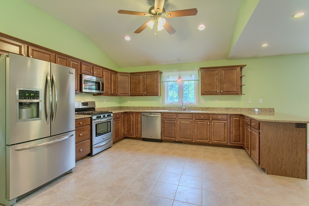 6 Clement Road Dracut, MA 01826 - Photo 11 of 30