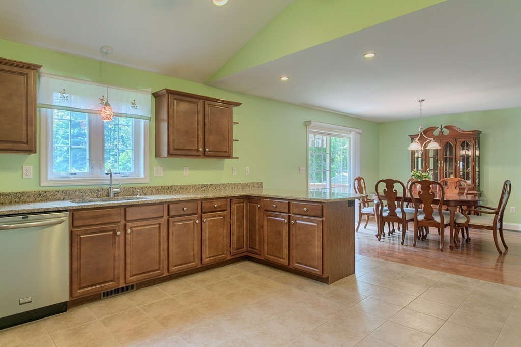 6 Clement Road Dracut, MA 01826 - Photo 12 of 30