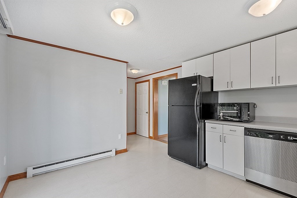 270 Sunderland Road, Unit 19 Worcester, MA 01604 - Photo 8 of 39 Gallery Image 8