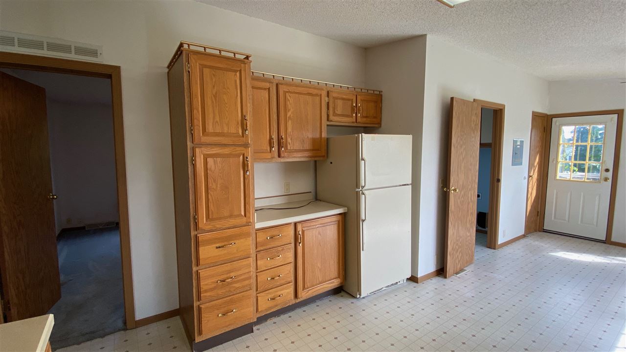 4465 West Hibbard Road Owosso, MI 48867 - Photo 4 of 33 Gallery Image 4