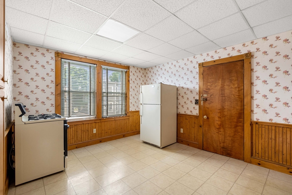 18 Raddin Grove Avenue Lynn, MA 01905 - Photo 16 of 42