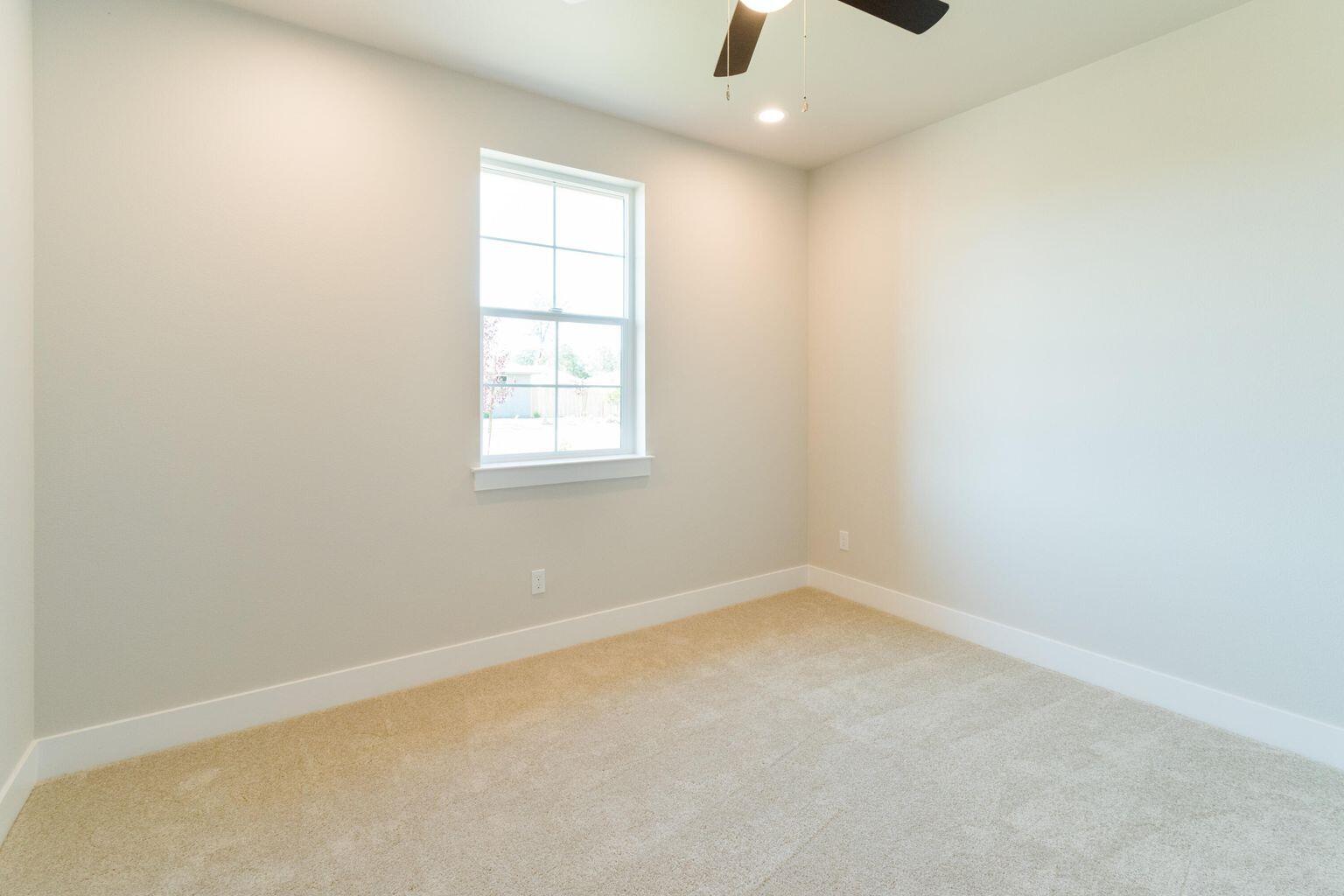 665 Valleybrook Drive Redding, CA 96003 - Photo 12 of 22 13