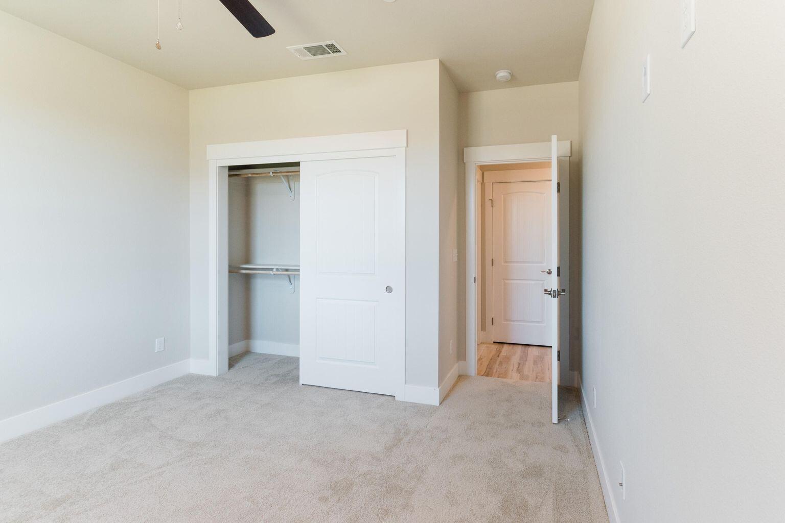 665 Valleybrook Drive Redding, CA 96003 - Photo 13 of 22 15