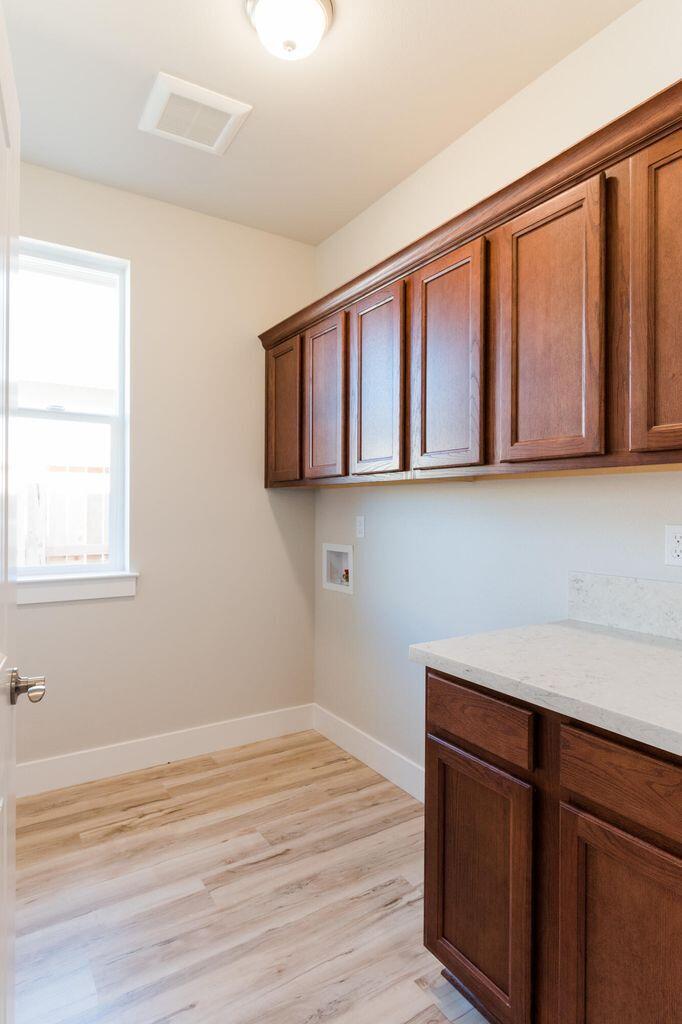 665 Valleybrook Drive Redding, CA 96003 - Photo 14 of 22 14