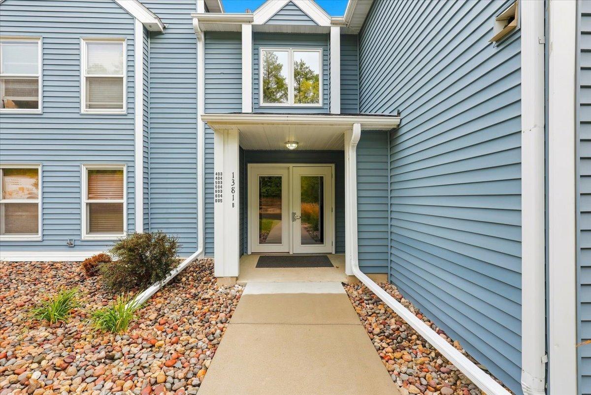 1381 Berry Ridge Road, Unit 404 Eagan, MN 55123 - Photo 2 of 25 Gallery Image 2