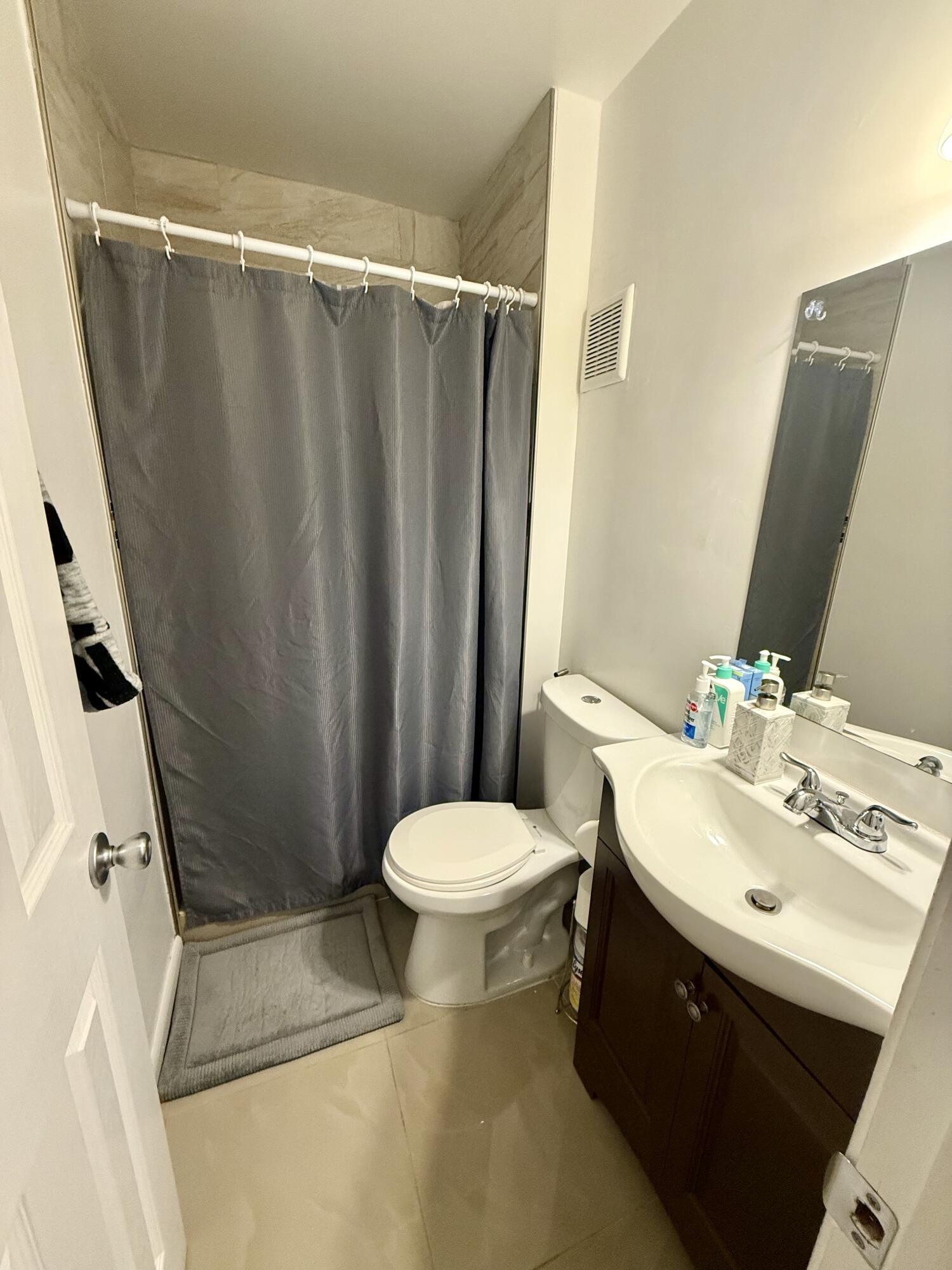 3280 Northwest 104th Avenue, Unit 3280 Coral Springs, FL 33065 - Photo 5 of 11 Master Bathroom