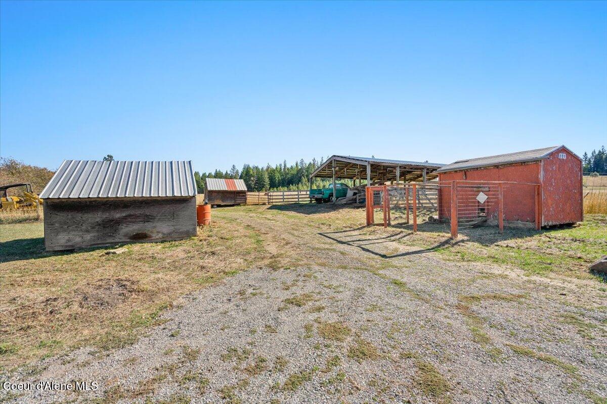 15200 North Rimrock Road Hayden, ID 83835 - Photo 39 of 45 39-Chicken coop