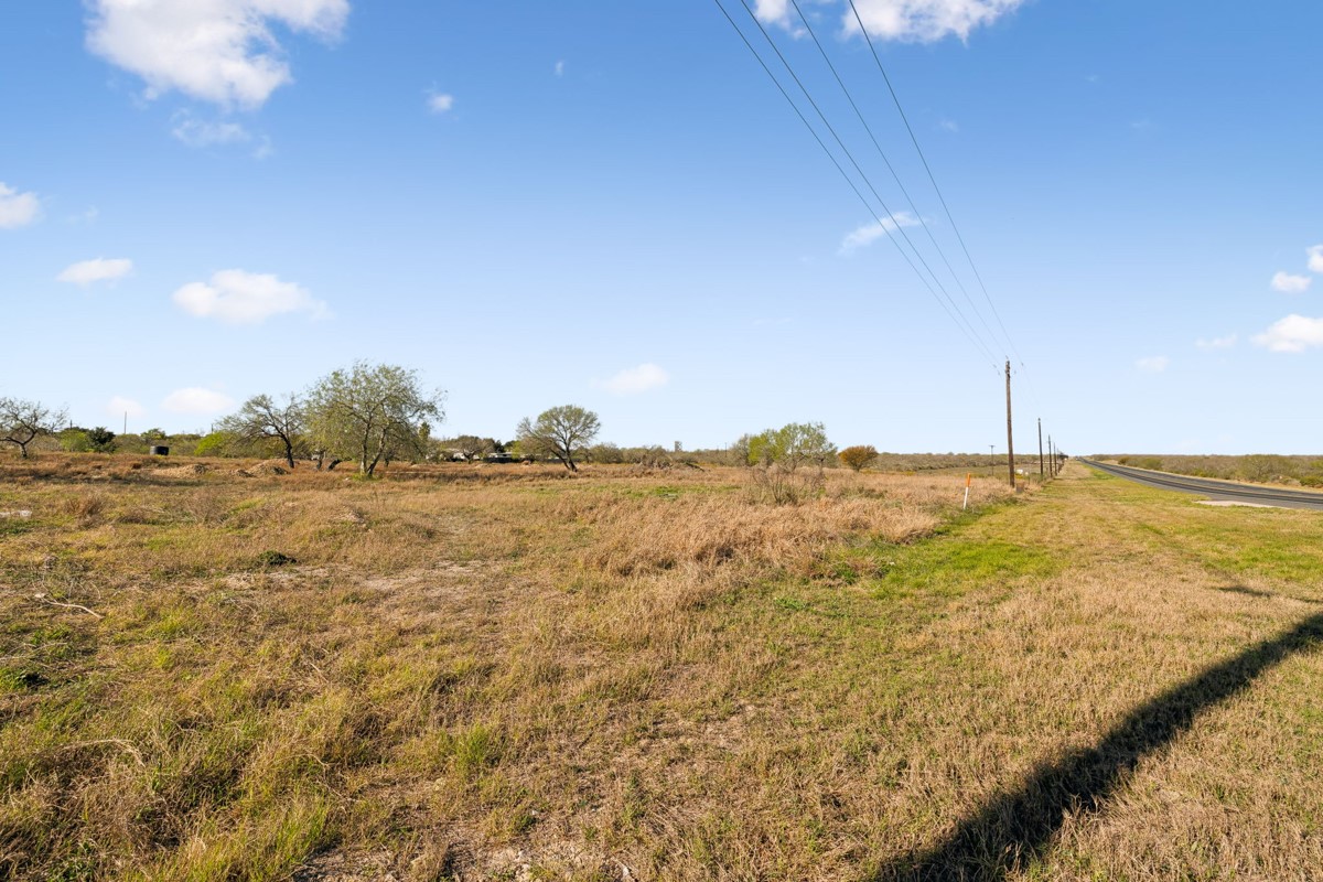 3187 Highway 72 Three Rivers, TX 78071 - Photo 17 of 17 View of yard with a rural view