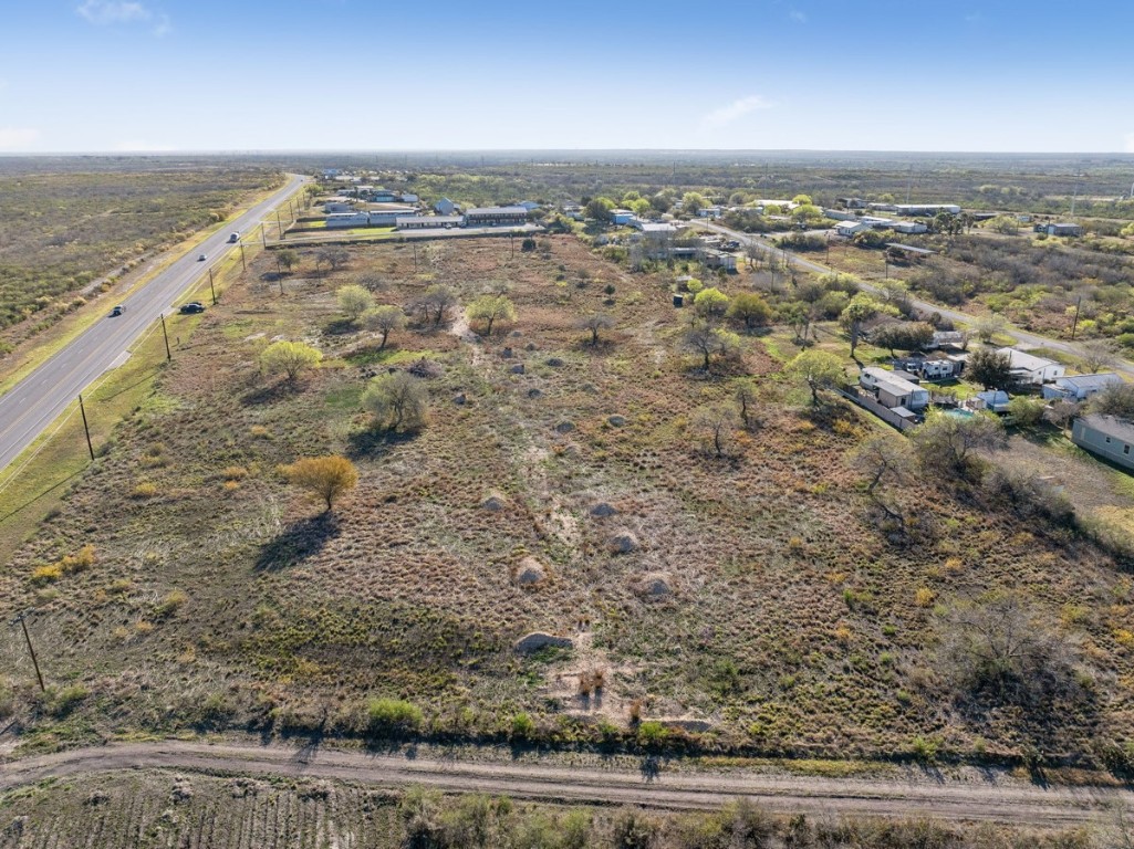 3187 Highway 72 Three Rivers, TX 78071 - Photo 5 of 17 an aerial view of a beach