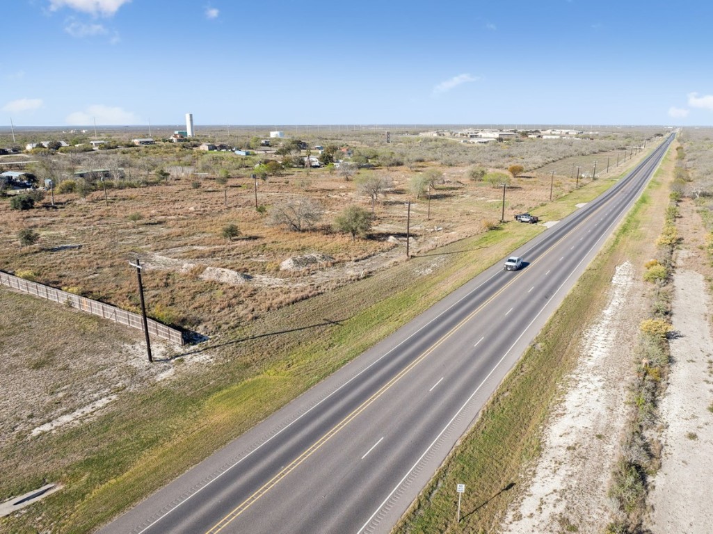 3187 Highway 72 Three Rivers, TX 78071 - Photo 9 of 17 a view of a large building