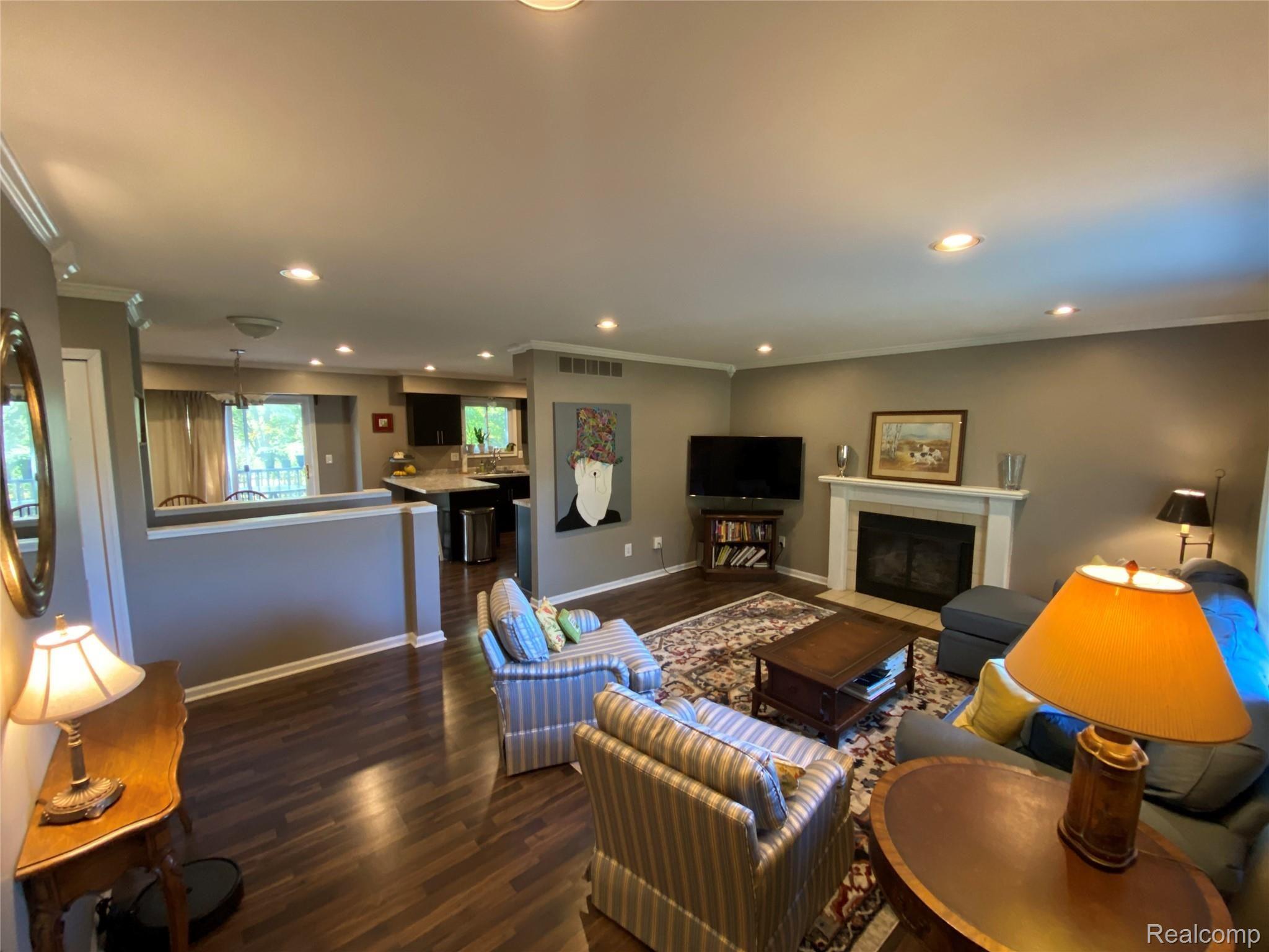 3337 Benstein Road Commerce Township, MI 48382 - Photo 6 of 39 IMG_2612.JPG