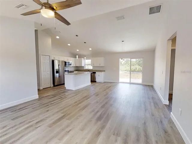 $1,800 | 14424 Southwest 75th Circle, Ocala, FL 34473