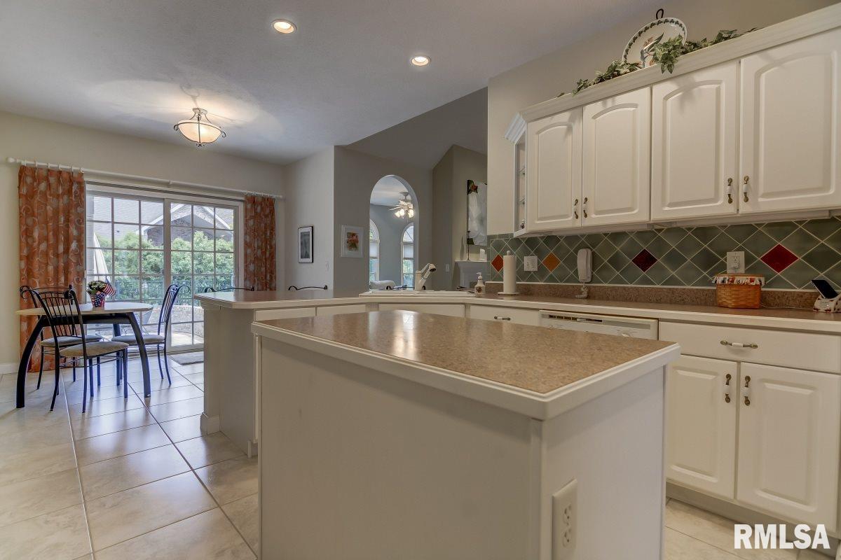 2031 West Laurel Street Springfield, IL 62704 - Photo 11 of 36 Gallery Image 11