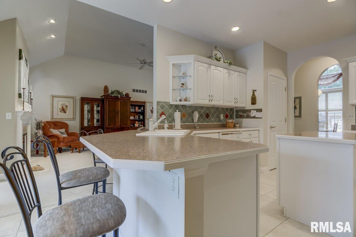 2031 West Laurel Street Springfield, IL 62704 - Photo 12 of 36 Gallery Image 12