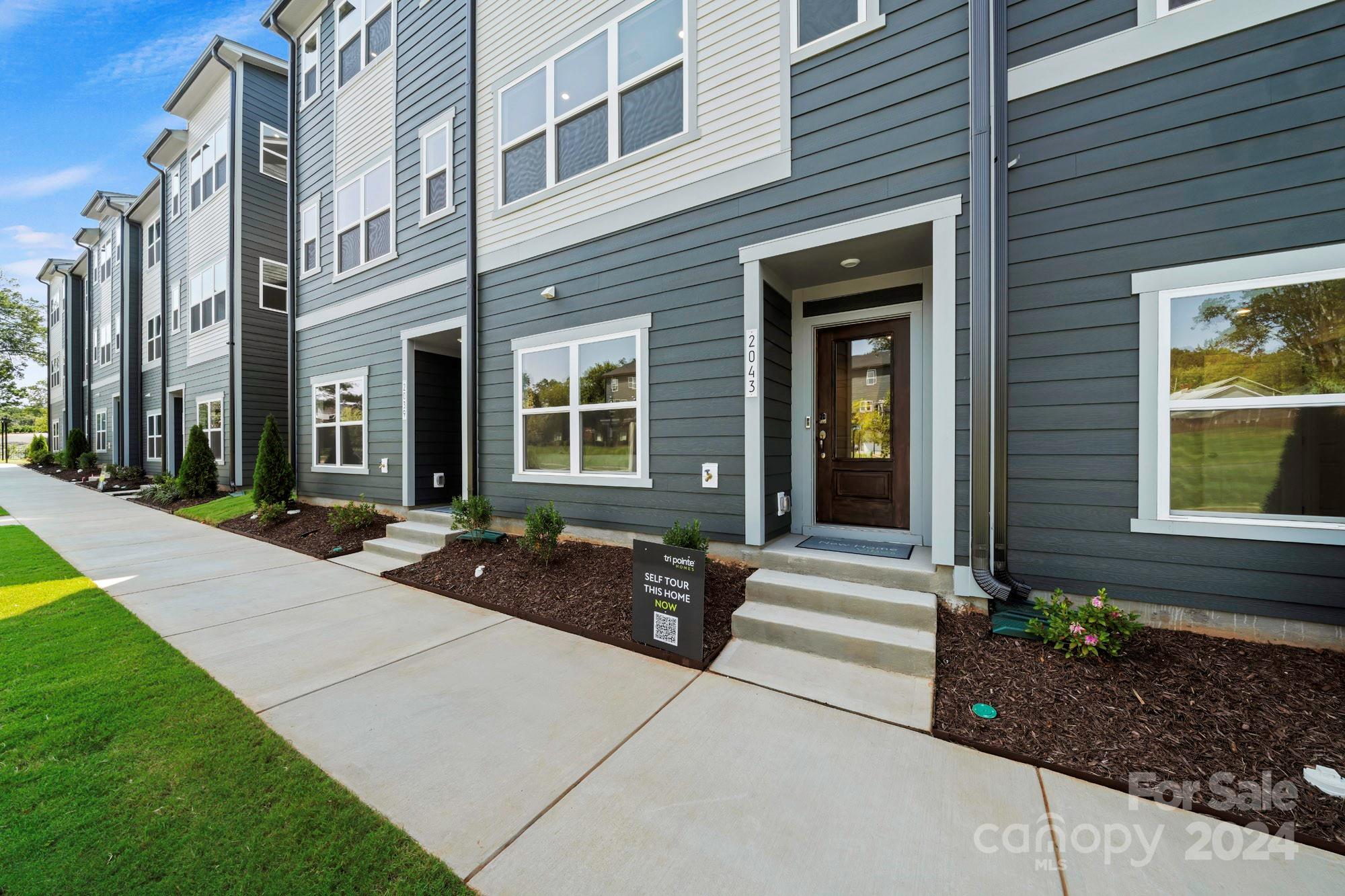 2043 Evolve Way Charlotte, NC 28205 - Photo 4 of 28