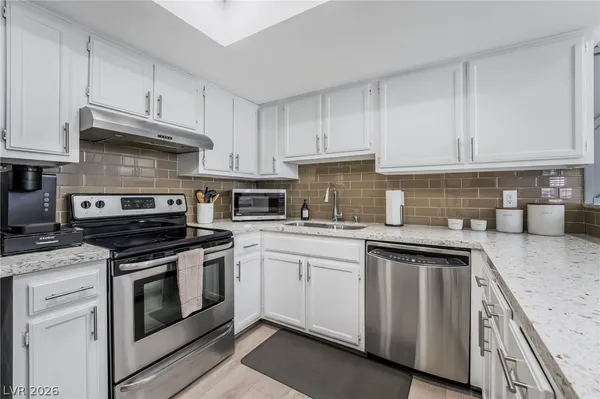 $2,300 | 3450 Erva Street, Unit 230, Las Vegas, NV 89117