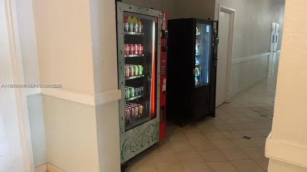 $1,700 | 1351 Northeast Miami Gardens Drive, Unit 1723E, Miami, FL 33179