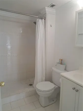 $1,700 | 1351 Northeast Miami Gardens Drive, Unit 1723E, Miami, FL 33179