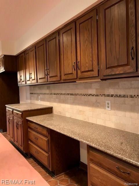 207 Lewiston Road Grosse Pointe Farms, MI 48236 - Photo 7 of 32