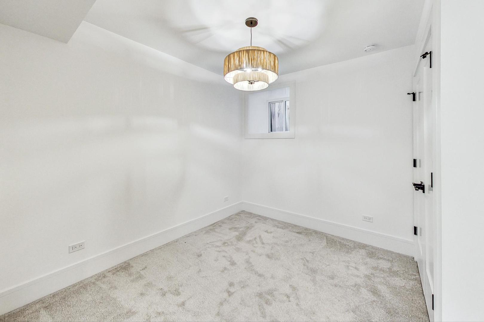 1619 West Byron Street Chicago, IL 60613 - Photo 32 of 42