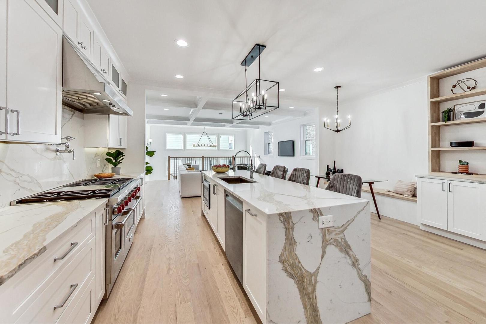 1619 West Byron Street Chicago, IL 60613 - Photo 5 of 42