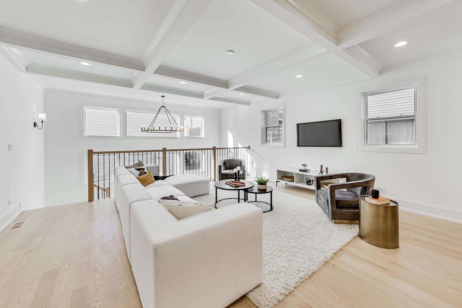 1619 West Byron Street Chicago, IL 60613 - Photo 10 of 42