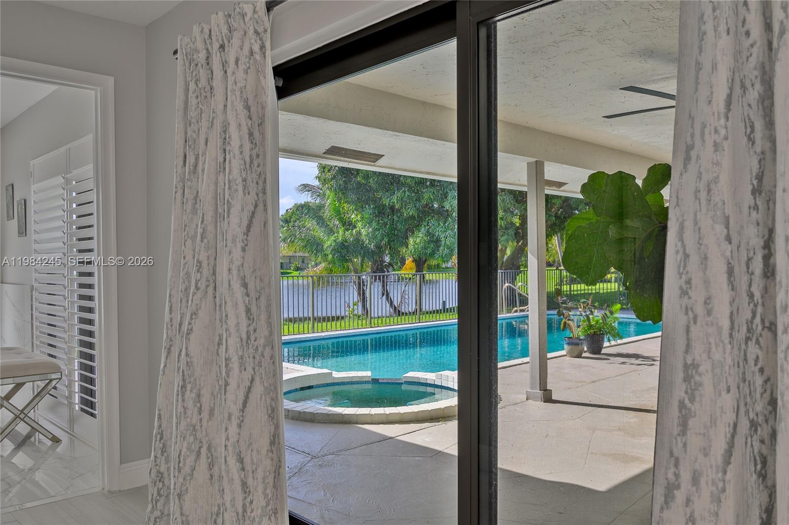 17611 Lake Park Road Boca Raton, FL 33487 - Photo 18 of 33