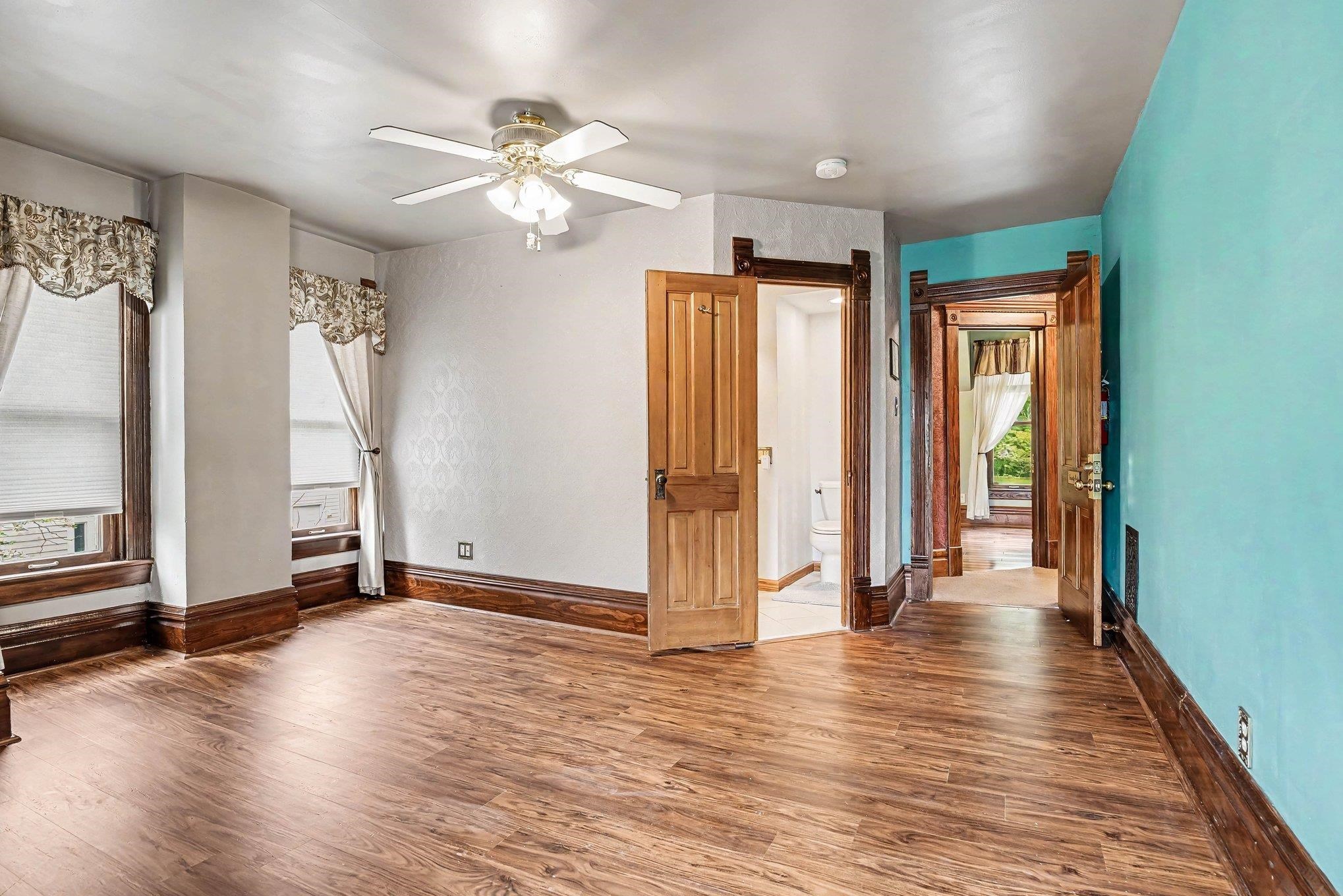 435 South Main Street Middlebury, IN 46540 - Photo 17 of 36