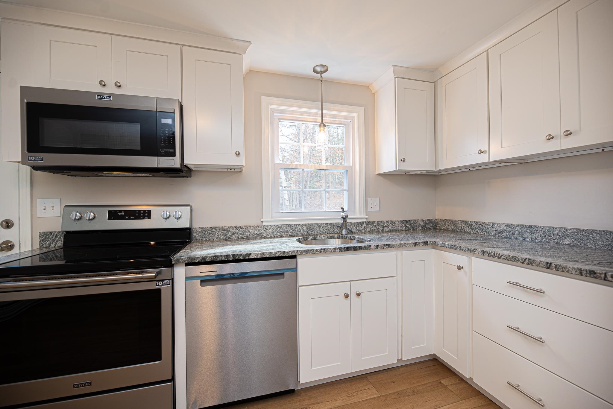 15 Townhouse Road Allenstown, NH 03275 - Photo 11 of 39