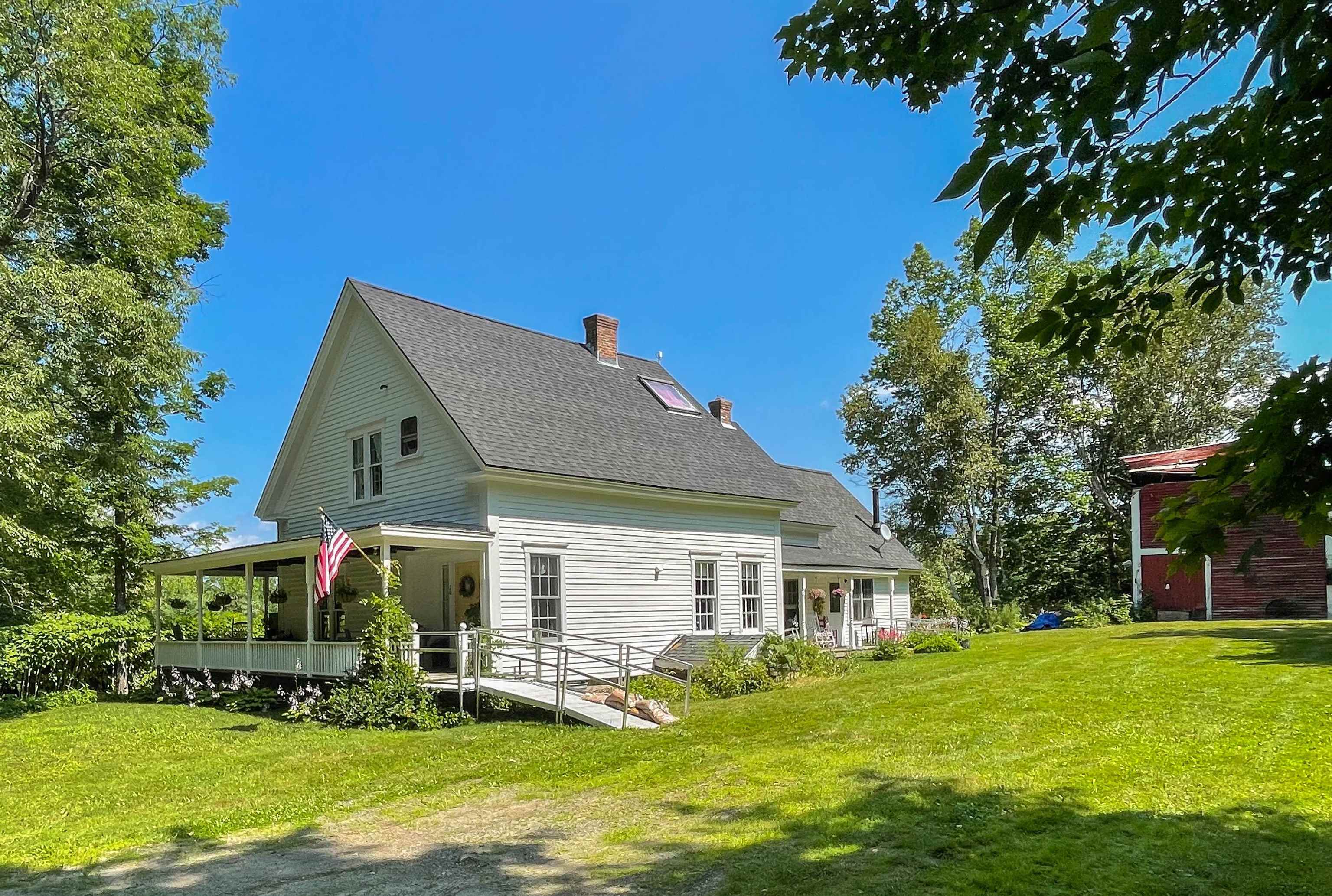 20 Hodge Road Lancaster, NH 03584 - Photo 3 of 37