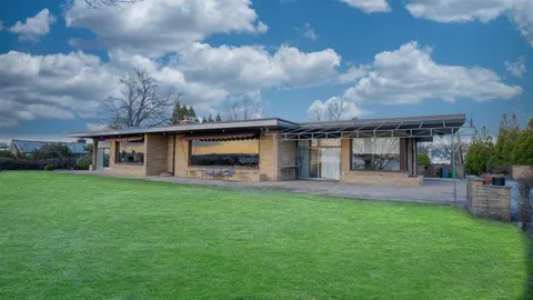 $8,999,000 | 20 Martin Court, Great Neck, NY 11024