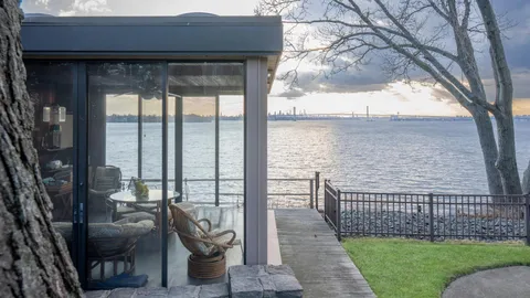 $8,999,000 | 20 Martin Court, Great Neck, NY 11024