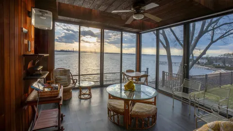 $8,999,000 | 20 Martin Court, Great Neck, NY 11024