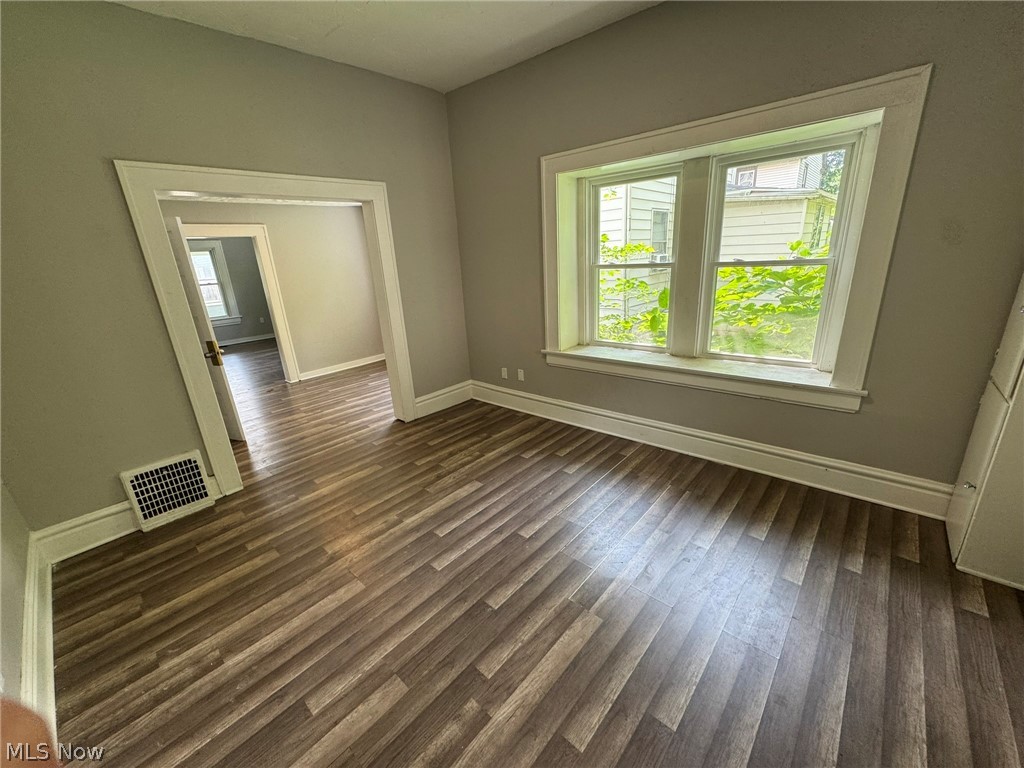 674-676 Carlysle Street Akron, OH 44310 - Photo 7 of 20 Formal dining room on first floor.