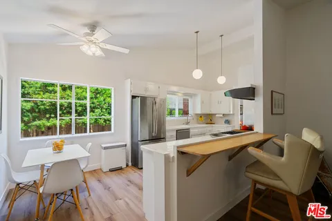 $1,650,000 | 22429 Bessemer Street, Woodland Hills, CA 91367