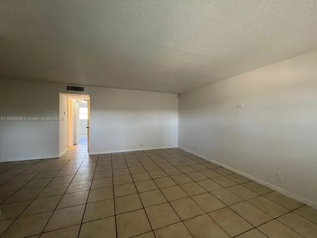 $1,590 | 4160 Northwest 21st Street, Unit 211F, Lauderhill, FL 33313