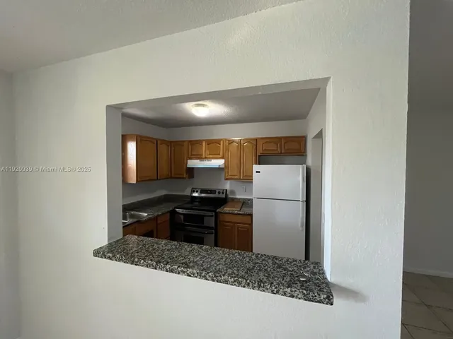 $1,590 | 4160 Northwest 21st Street, Unit 211F, Lauderhill, FL 33313