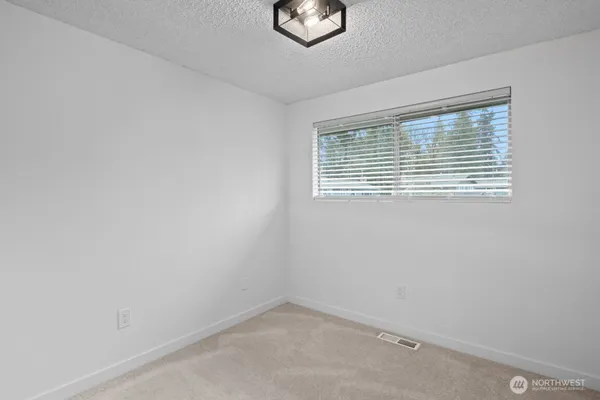 $3,800 | 4003 229th Place Southwest, Mountlake Terrace, WA 98043