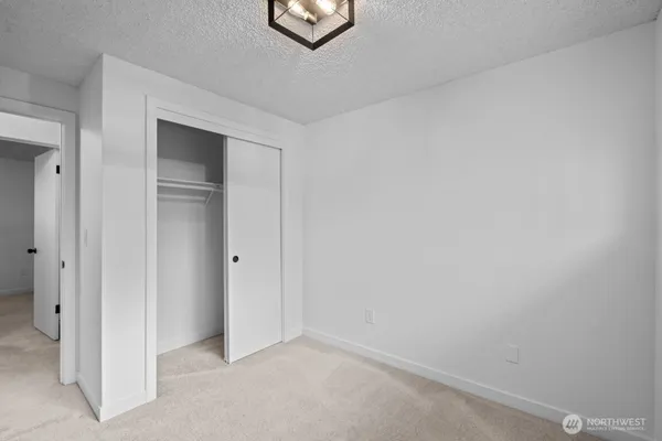 $3,800 | 4003 229th Place Southwest, Mountlake Terrace, WA 98043