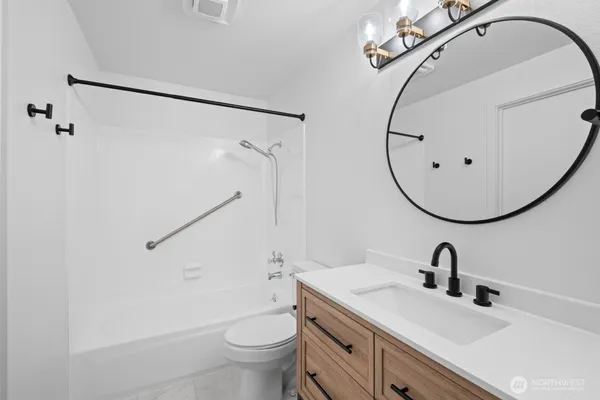 $3,800 | 4003 229th Place Southwest, Mountlake Terrace, WA 98043