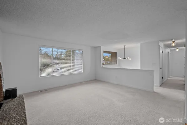 $3,800 | 4003 229th Place Southwest, Mountlake Terrace, WA 98043