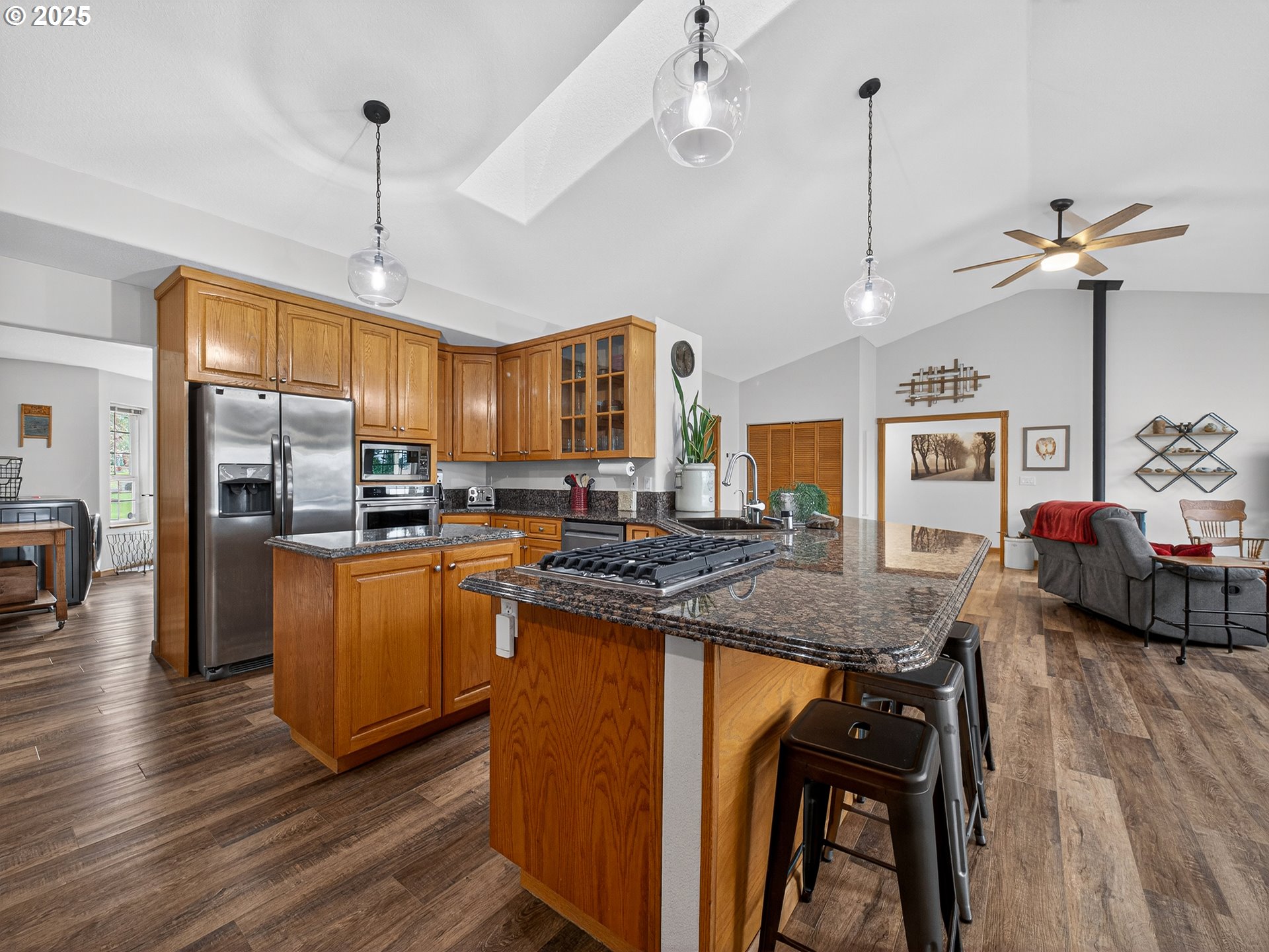 12345 South Fox Road Molalla, OR 97038 - Photo 11 of 48 Gallery Image 11