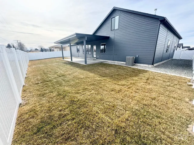 $594,900 | 820 Salmon Drive, Heyburn, ID 83336