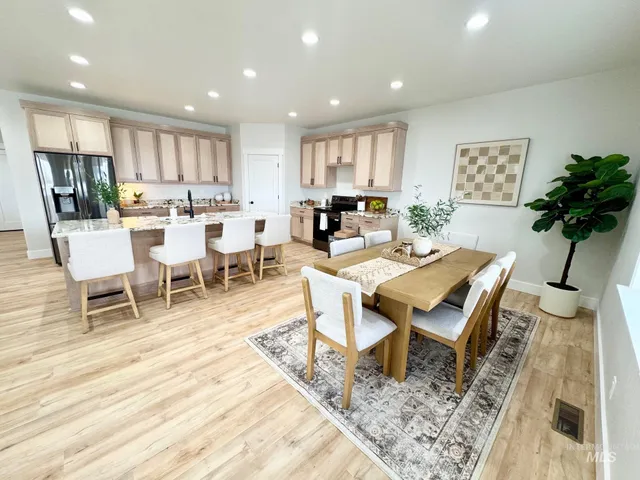 $594,900 | 820 Salmon Drive, Heyburn, ID 83336