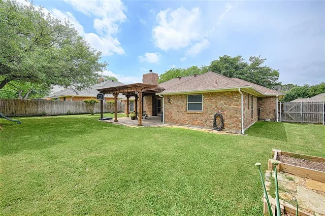 $2,500 | 1410 Spyglass Drive, Mansfield, TX 76063