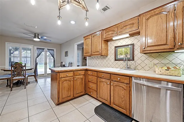 $2,500 | 1410 Spyglass Drive, Mansfield, TX 76063