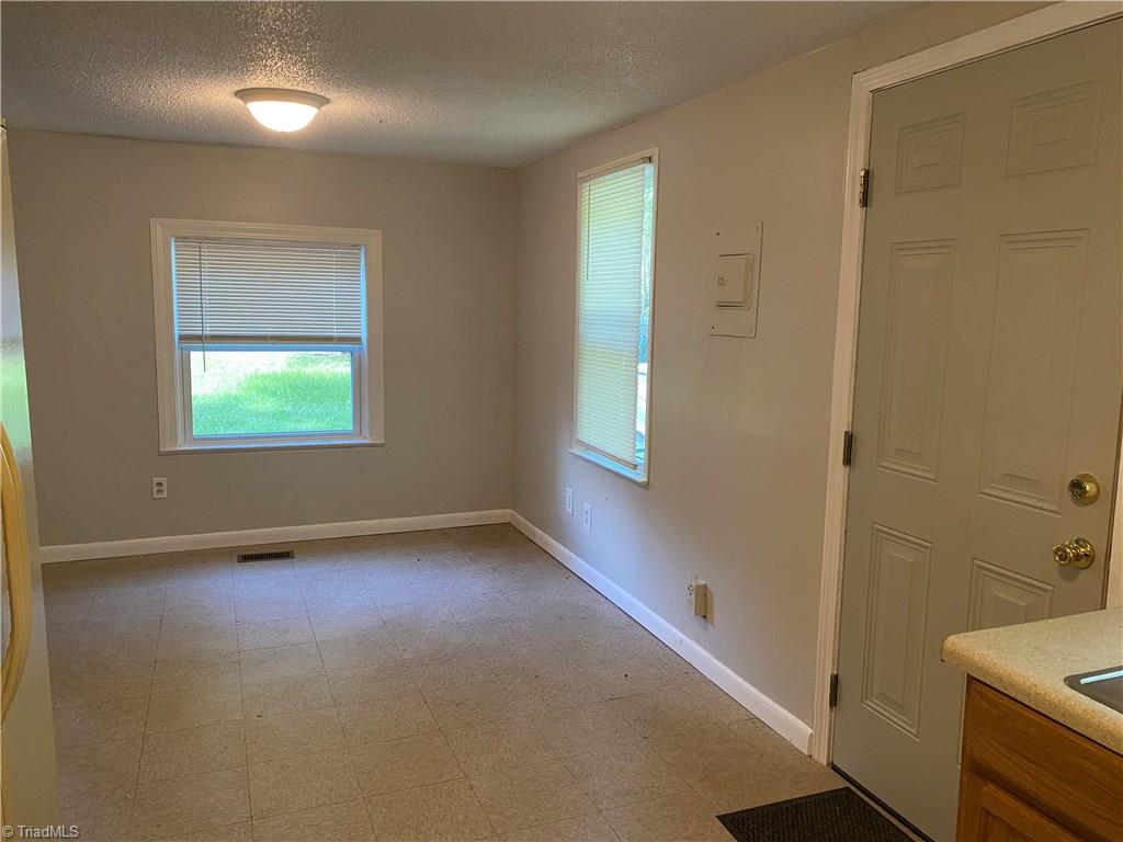 213 Rockett Road Randleman, NC 27317 - Photo 4 of 17 Dining Area