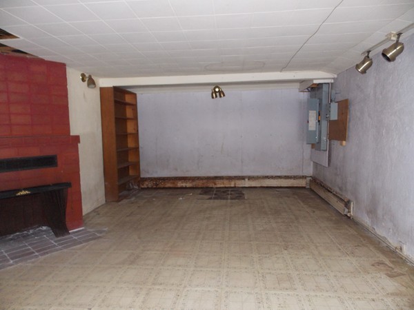 197 Littleton Road Harvard, MA 01451 - Photo 8 of 9 a view of a garage
