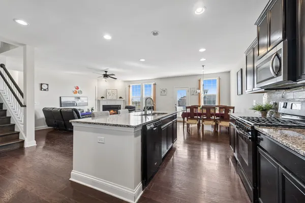 $710,000 | 24 Beverly Lane, Hawthorn Woods, IL 60047